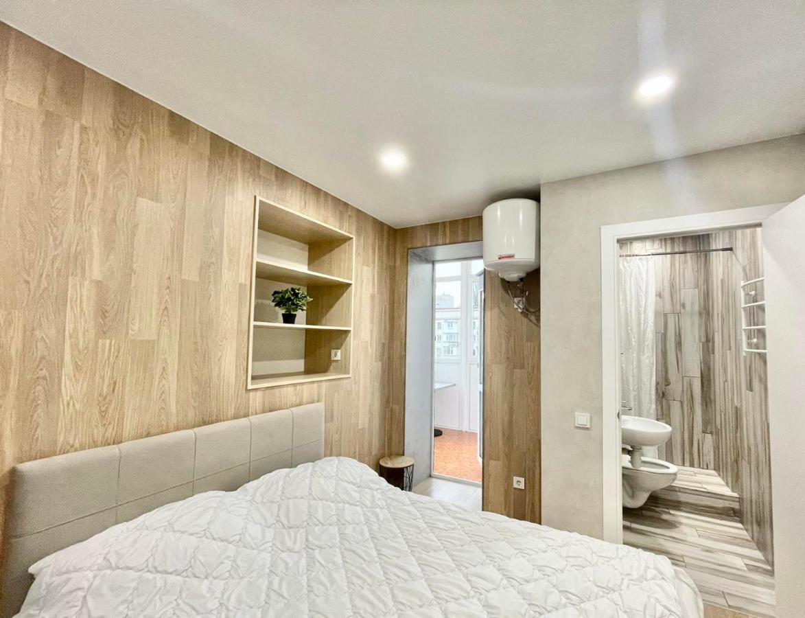 1 room apartment near Peremohy square Kyiv Exterior foto